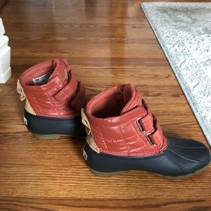 Sperry boots size 5.5